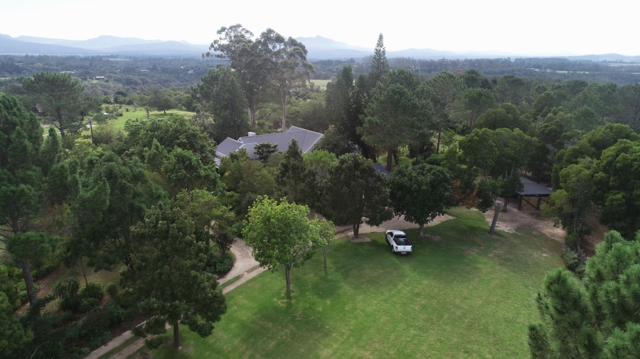 To Let 5 Bedroom Property for Rent in Rheenendal Western Cape